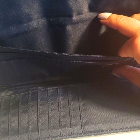 Vera Bradley Navy trifold Walet - Picture 10 of 13